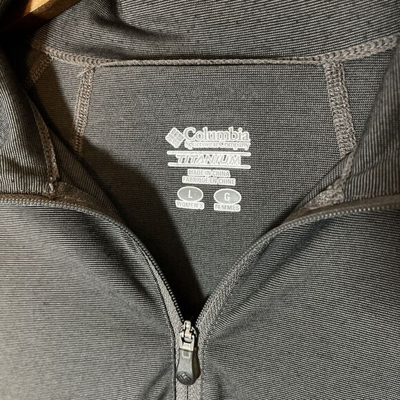 Columbia Titanium Womens L Gray 1/2 Zip Long Sleeve Pullover Shirt - Picture 3 of 5